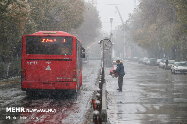 Autumn snowfall in Tabriz 