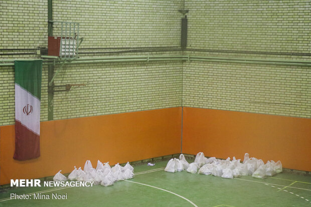 رزمایش کمک مؤمنانه و توزیع بسته های معیشتی در تبریز