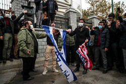 گردبوونەوەی ناڕەزایەتی خەڵکی تاران بە تیرۆری شەهید فەخری زادە