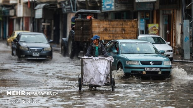 بارش باران شدید و جاری شدن سیل در غزه