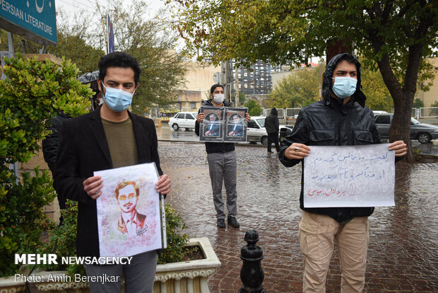 تجمع اعتراضی دانشجویان شیراز در پی ترور دانشمند هسته‌ای کشور