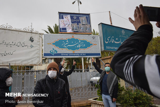 تجمع اعتراضی دانشجویان شیراز در پی ترور دانشمند هسته‌ای کشور