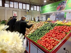 کاهش قیمت‌ سبزیجات و صیفی‌جات در میادین میوه و تره بار