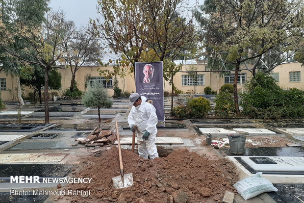 Funeral ceremony of veteran actor Parviz Pourhosseini
