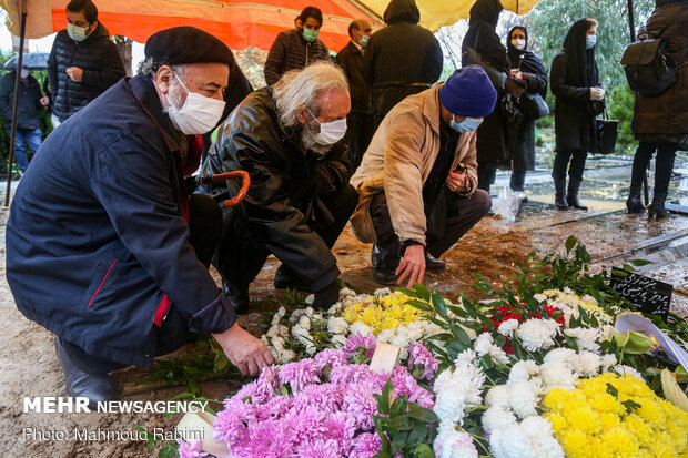 Funeral ceremony of veteran actor Parviz Pourhosseini
