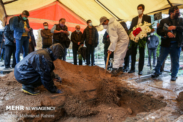 Funeral ceremony of veteran actor Parviz Pourhosseini
