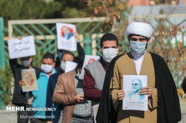 تجمع اعتراض‌آمیز طلاب ودانشجویان بیرجندی‌ درپی ترور شهیدفخری زاده