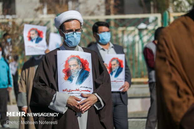 تجمع اعتراض‌آمیز طلاب ودانشجویان بیرجندی‌ درپی ترور شهیدفخری زاده