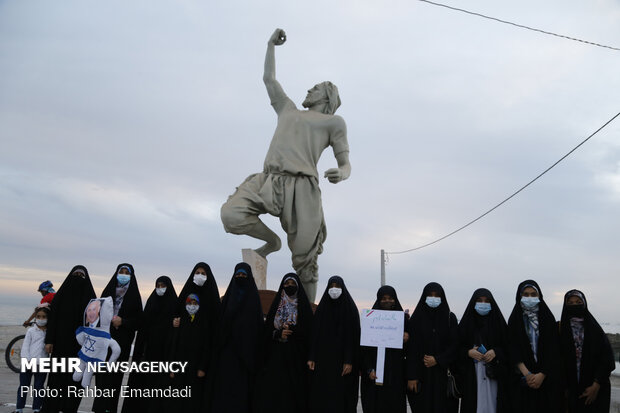 İran'ın güneyinde Fahrizade suikastı protesto edildi