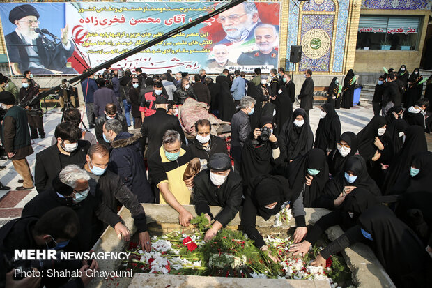 آیین خاکسپاری دانشمند شهید محسن فخری زاده