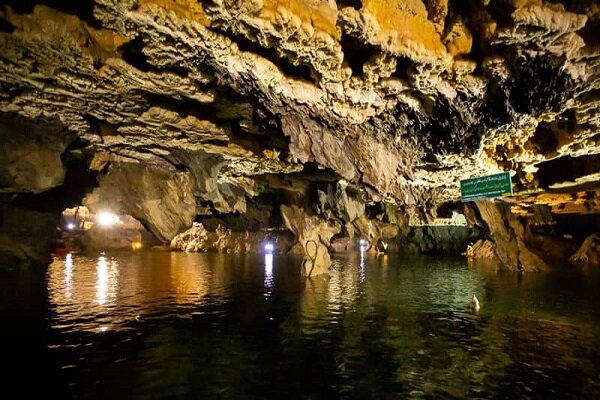 Dünyanın en büyük su mağarası İran'ın "Hemedan" kentinde