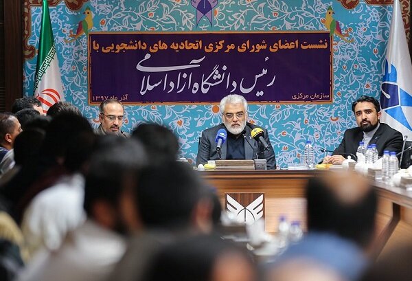 جلسه طهرانچی با تشکل های دانشجویی در روز ۱۶ آذر