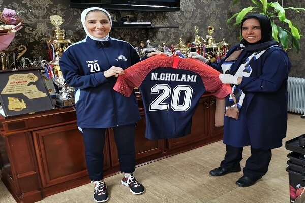 کاپیتان تیم ملی فوتسال بانوان به الفتات کویت پیوست