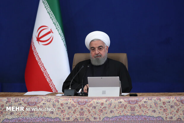 الرئيس روحاني يرعى افتتاح 99 مشروعا وطنيا في مجال النقل والاعمار