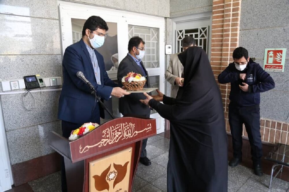 تجلیل رئیس مجمع نمایندگان تهران از خدمات بهشت زهرا در ایام کرونا تجلیل رئیس مجمع نمایندگان تهران از خدمات بهشت زهرا در ایام کرونا