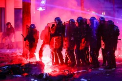 Fransa'da 'polis güvenlik yasası'na karşı protestolar sürüyor