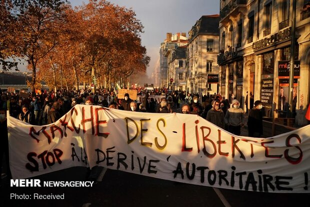 Fransa'da 'polis güvenlik yasası'na karşı protestolar sürüyor
