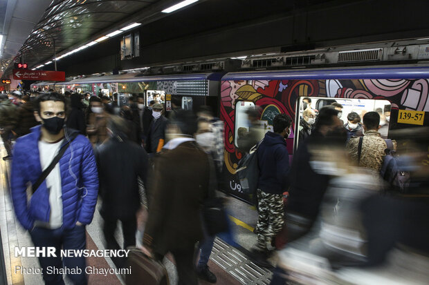 خدمات‌رسانی متروی تهران به شرکت‌کنندگان در سالگرد سردار سلیمانی 