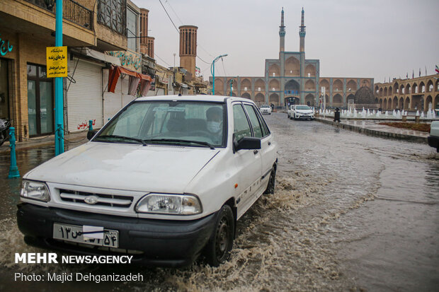 آب گرفتگی معابر در یزد