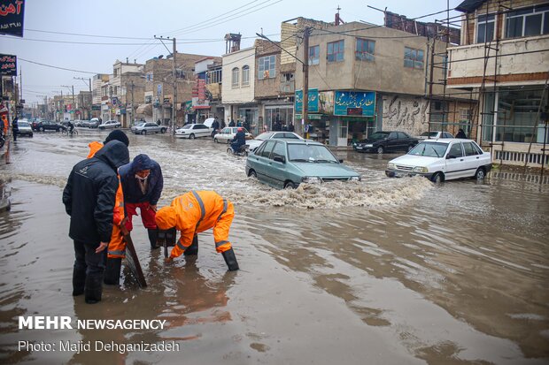 آب گرفتگی معابر در یزد