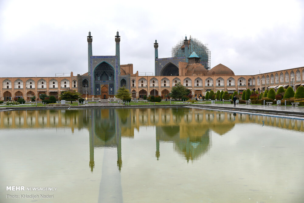 هوای قابل قبول اصفهان در سومین روز پاییز
