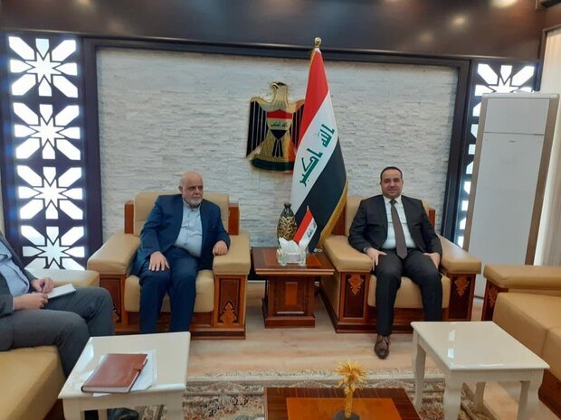  تمتين العلاقات التجارية بین ایدي السفیر الايراني ووزير التجارة العراقي