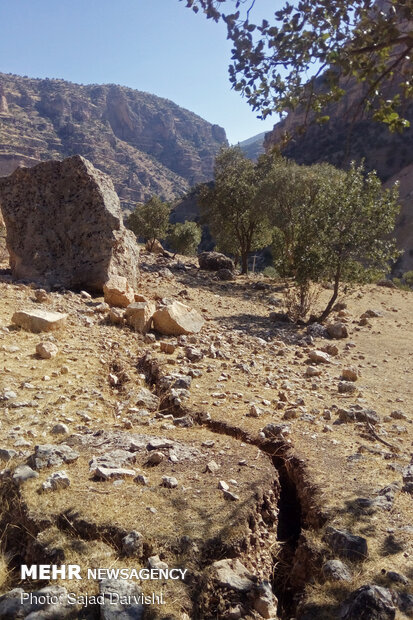 فرونشست زمین در کوهدشت - لرستان