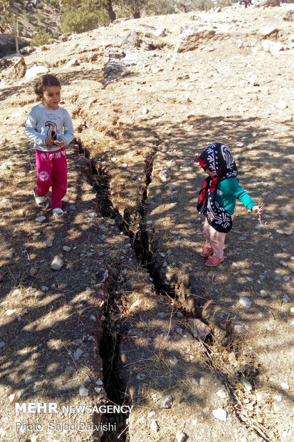 فرونشست زمین در کوهدشت - لرستان