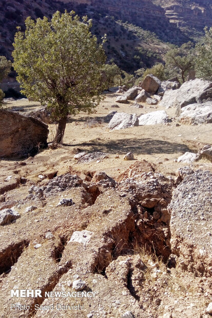 فرونشست زمین در کوهدشت - لرستان