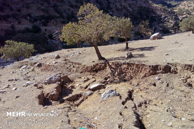  شناسایی حریم گسل‌ها و مطالعات فرونشست زمین