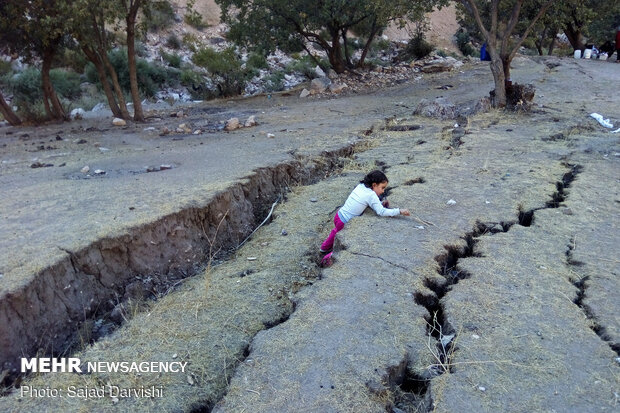 فرونشست زمین در کوهدشت - لرستان