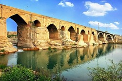Dünyanın en eski sabit köprüsü: Dezful Eski Köprüsü
