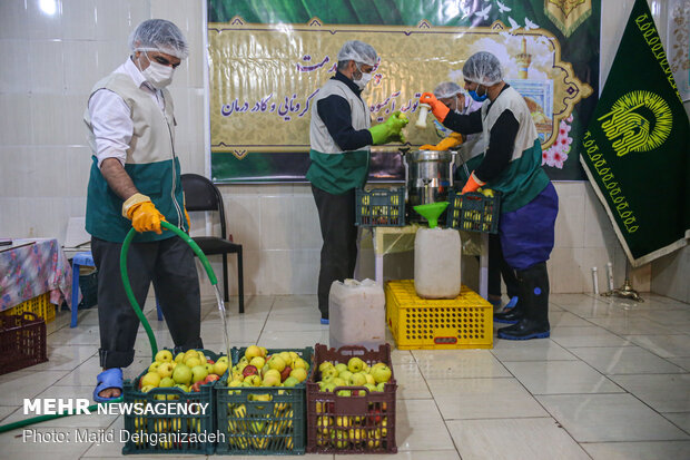 İranlı din alimlerinin koronavirüs hizmeti