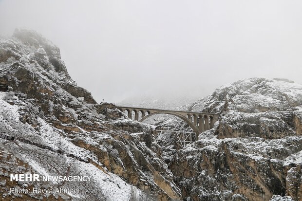 Autumn snow falls in Veresk, north Iran