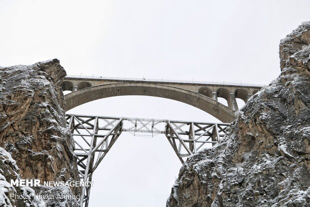 Autumn snow falls in Veresk, north Iran