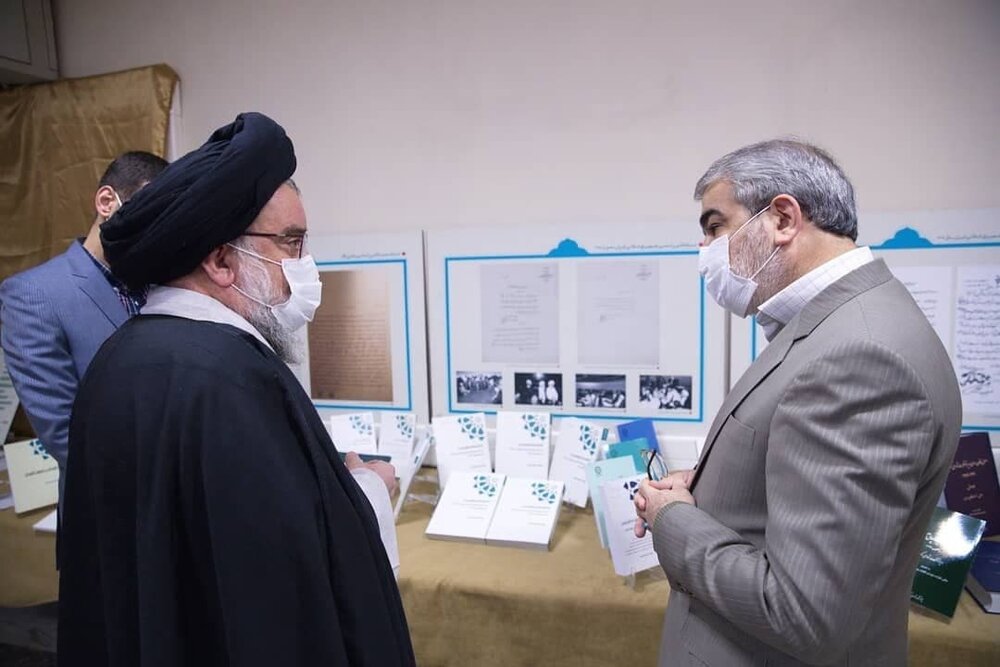 آیت الله خاتمی از پژوهشکده شورای نگهبان بازدید کرد آیت الله خاتمی از پژوهشکده شورای نگهبان بازدید کرد
