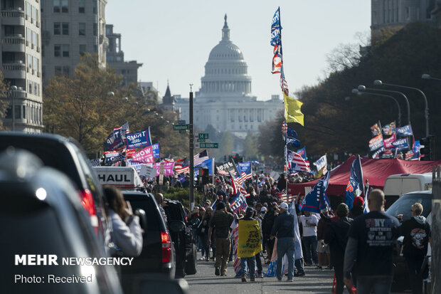  Trump supporters, opponents engage in violent clash 