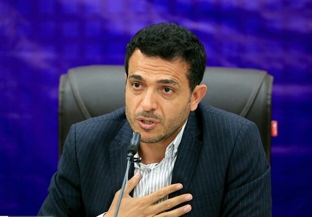 موافق الحاق روستاهای نزدیک به شهر همدان هستم