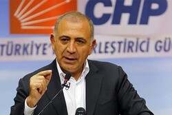 Ceplerinde ABD doları var, ABD’ye meydan okuyorlar