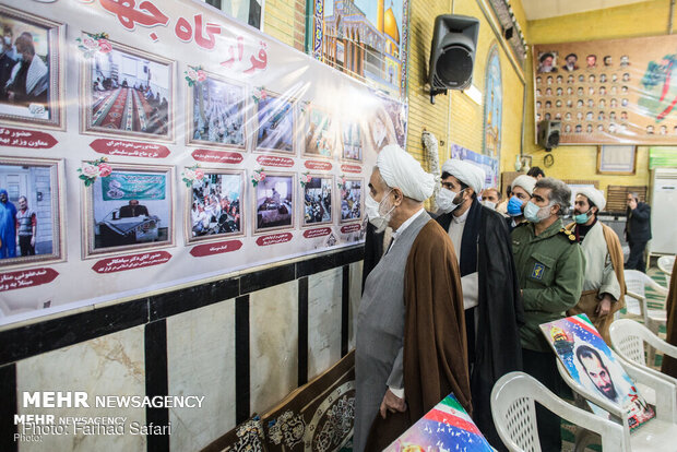 بازدید آیت الله عابدینی از قرارگاه جهادی حضرت زینب (س)