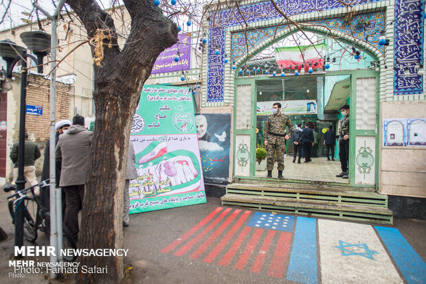 بازدید آیت الله عابدینی از قرارگاه جهادی حضرت زینب (س)