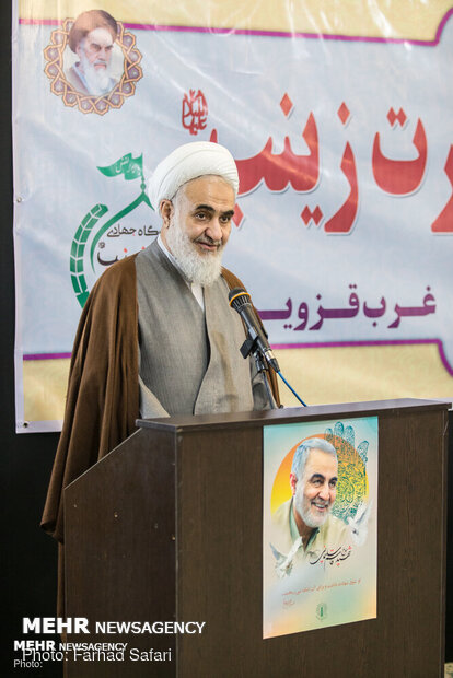 بازدید آیت الله عابدینی از قرارگاه جهادی حضرت زینب (س)