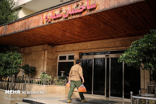 Producing carrot juice for COVID-19 patients in Tehran