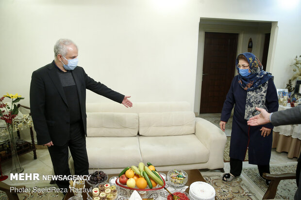 دیدار ریس بنیاد شهید و امور ایثارگران با خانواده شهدای ارامنه