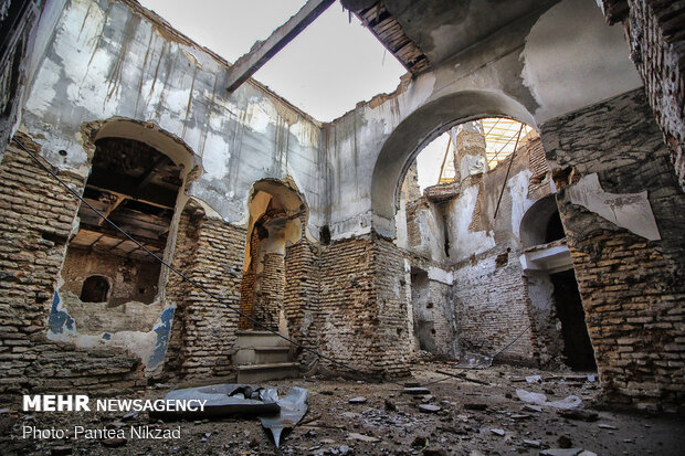 وضعیت میدان تاریخی حسن آباد پس از آتش سوزی