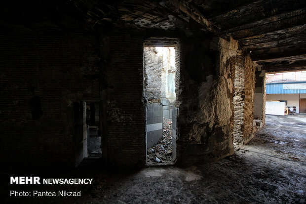 وضعیت میدان تاریخی حسن آباد پس از آتش سوزی