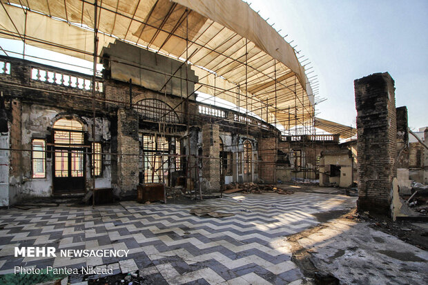 وضعیت میدان تاریخی حسن آباد پس از آتش سوزی