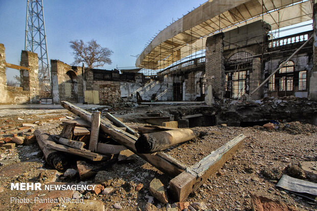 وضعیت میدان تاریخی حسن آباد پس از آتش سوزی