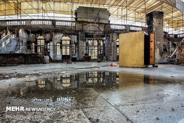 وضعیت میدان تاریخی حسن آباد پس از آتش سوزی