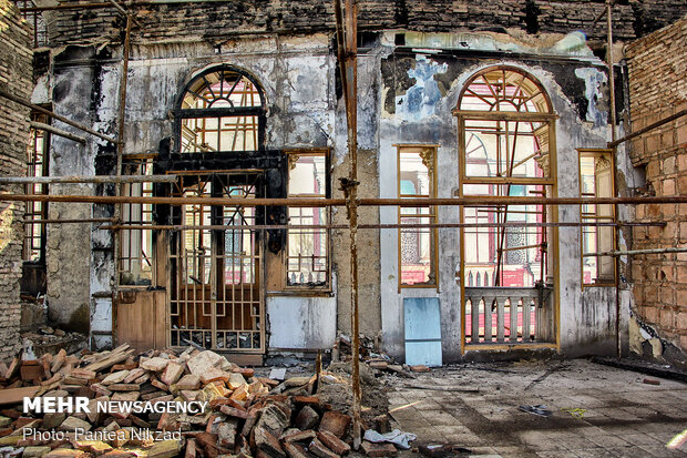 وضعیت میدان تاریخی حسن آباد پس از آتش سوزی